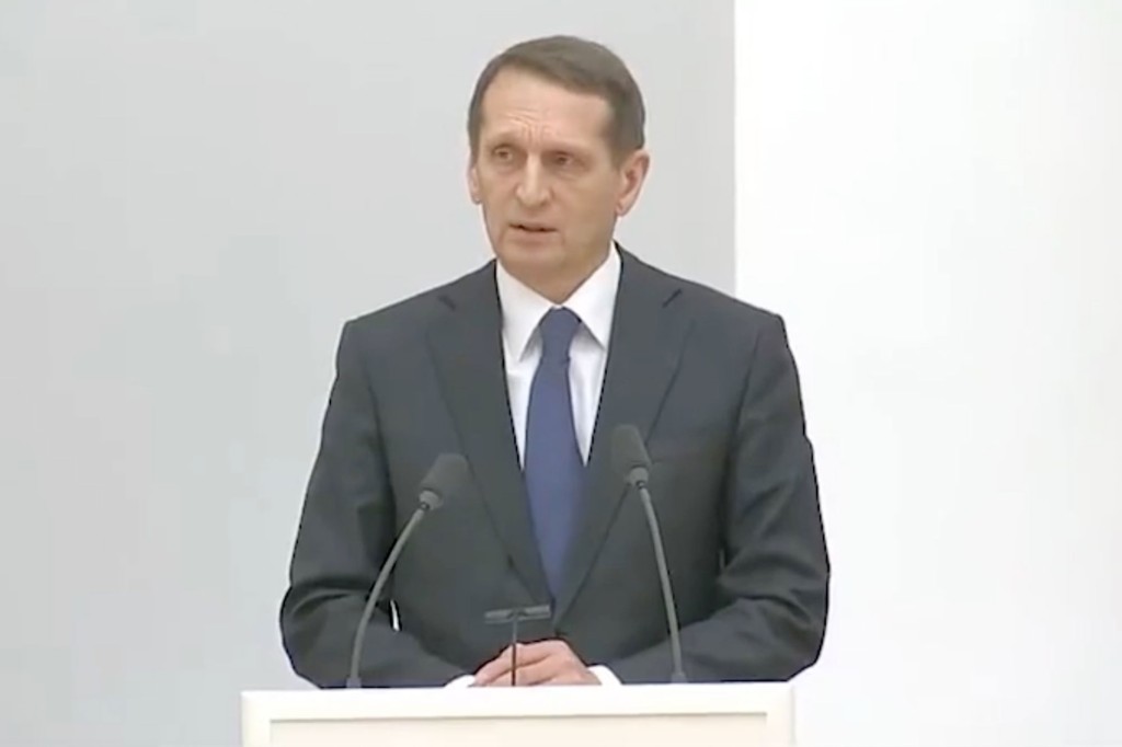 Naryshkin antwortet Putin während eines Treffens.