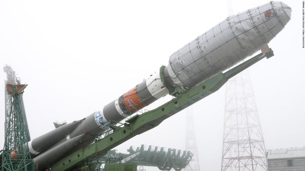 Russlands Weltraumbehörde weigert sich, Internetsatelliten zu starten, und weist auf britische Sanktionen hin