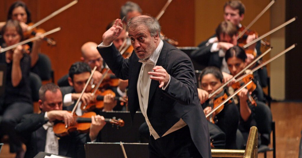 Valery Gergiev, ein Verbündeter Putins, wurde von der Position des Kommandochefs in München entfernt