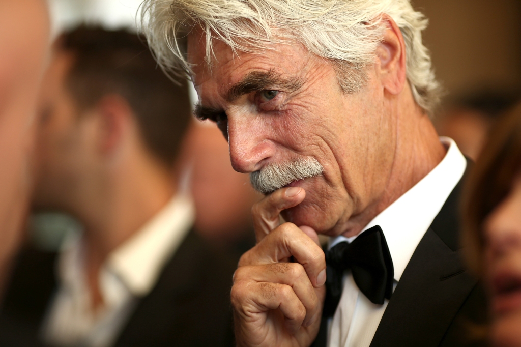 Elliott sagte, seine Gedanken zu dem Film seien nicht so "sehr deutlich." Er bestand auch darauf, dass der Film "einen Akkord treffen" mit ihm.