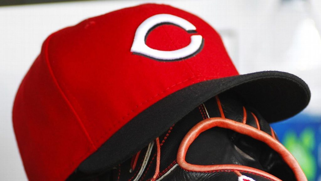 Der Präsident der Cincinnati Reds, Phil Castellini, entschuldigt sich, nachdem er unzufriedenen Fans gesagt hatte: „Seien Sie vorsichtig, was Sie bestellen.“