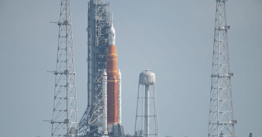 Die NASA verschiebt die Probe für ein neues Megarocket-Kleid