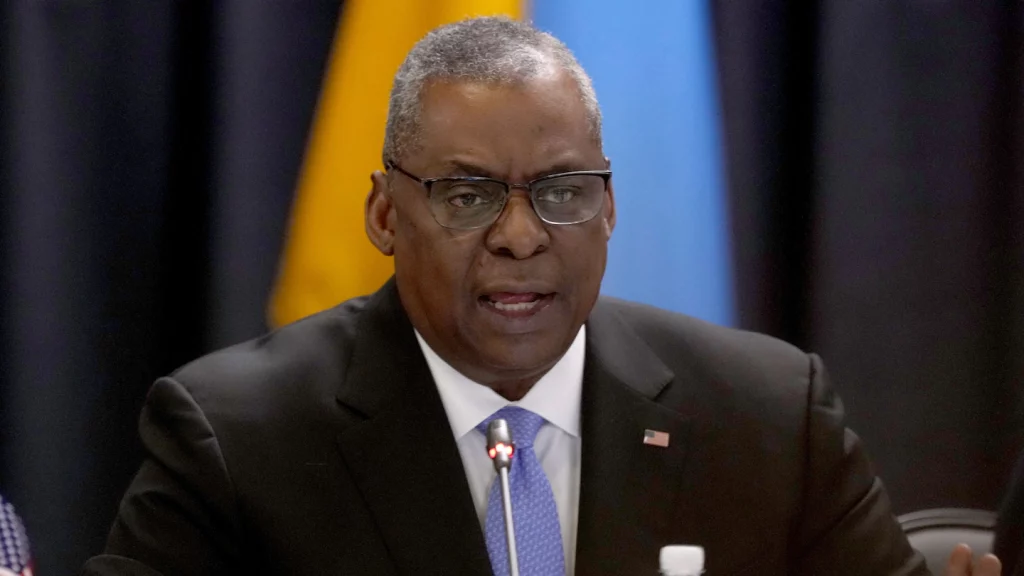 Verteidigungsminister Lloyd Austin sagt, „Putin hätte nie gedacht“, dass die Ukraine eine solche Unterstützung hat
