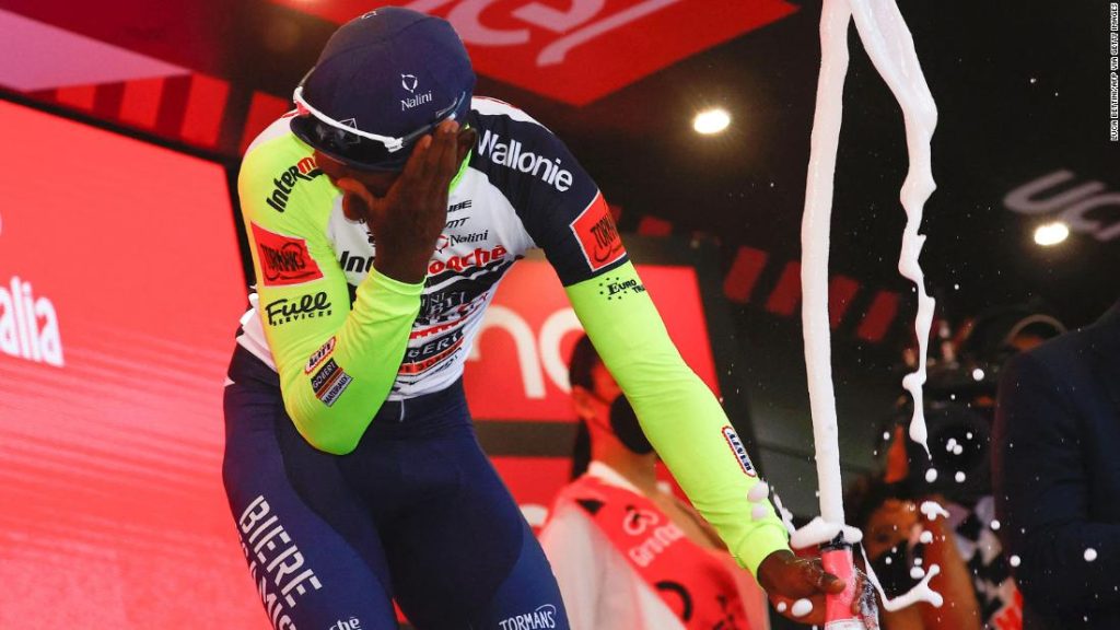 Biniam Girmay schrieb beim Giro d’Italia Geschichte, bevor ihn eine Augenverletzung zwang, das Rennen aufzugeben