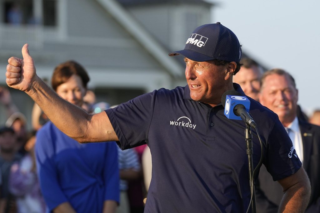 Mickelson entschied sich, den Titel in der PGA Championship nicht zu verteidigen