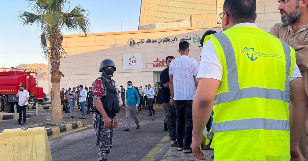 Bei einem Chlorgasleck im jordanischen Hafen wurden 12 Menschen getötet und 251 verletzt