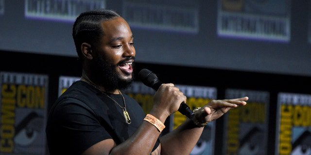Ryan Coogler nimmt an einem Seminar der Marvel Studios am dritten Tag der Comic-Con International am Samstag, den 23. Juli 2022 in San Diego teil.  (Foto von Richard Shotwell/Invision/Associated Press)