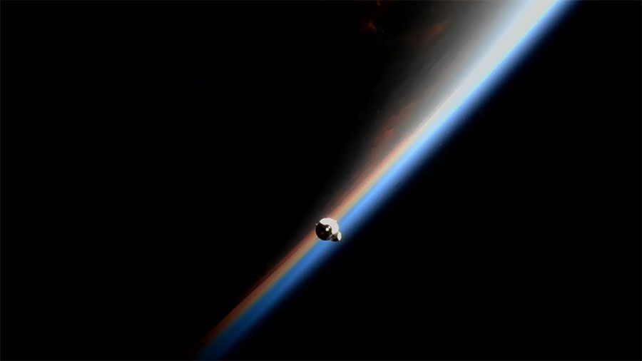 Dragon dockt bei der 25. Frachtmission von SpaceX an der Internationalen Raumstation an