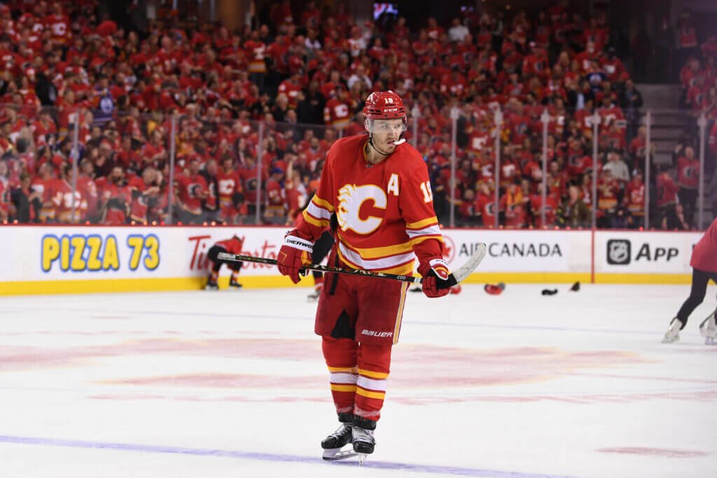 Was wir über den Handel von Matthew Tkachuk durch Flames mit den Panthers wissen