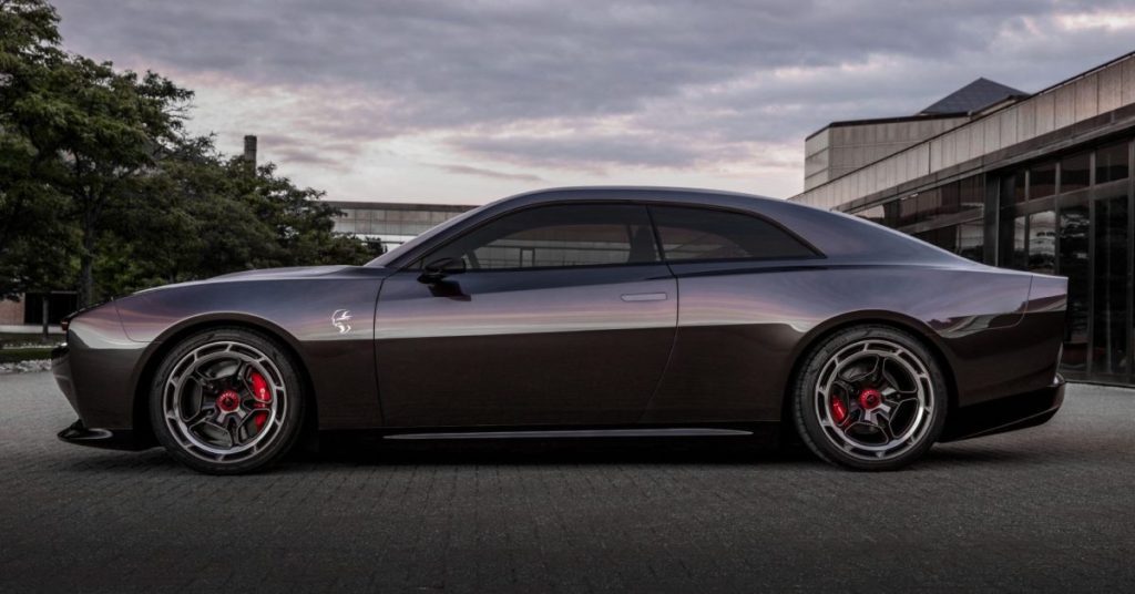 Dodge präsentiert das E-Ladekonzept „Bunchy“ – ein Elektroauto mit Auspuff?