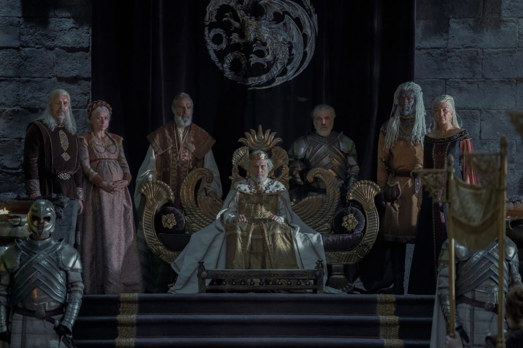 Paddy Considine, Sian Brooke, Michael Carter, Steve Toussaint, Eve Best HBO House of the Dragon Staffel 1 – Folge 1