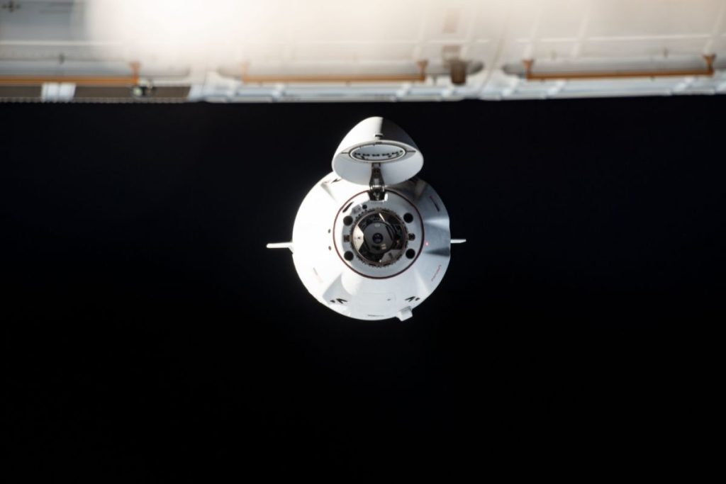 Beobachten Sie, wie die SpaceX Dragon-Frachtkapsel die Internationale Raumstation in Florida verlässt