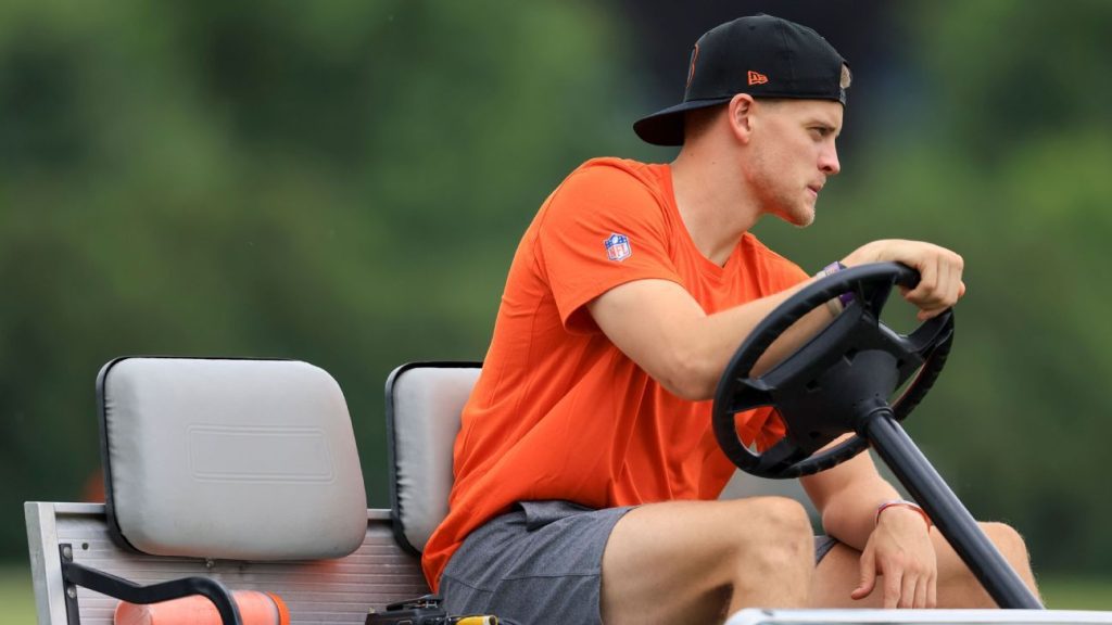 Cincinnati Bengals QB Joe Burrow kampierte immer noch, obwohl er nach der Blinddarmoperation auf unbestimmte Zeit draußen war