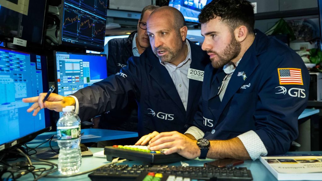 Die Aktien-Futures stiegen vor der Sitzung am Freitag leicht an