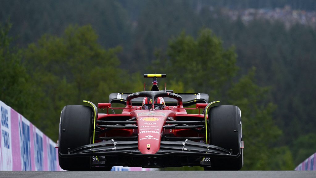 FP1-Bericht und Highlights vom Großen Preis von Belgien 2022: Sainz führt Ferrari 1-2 in Belgien an, als die F1 nach der Sommerpause zurückkehrt