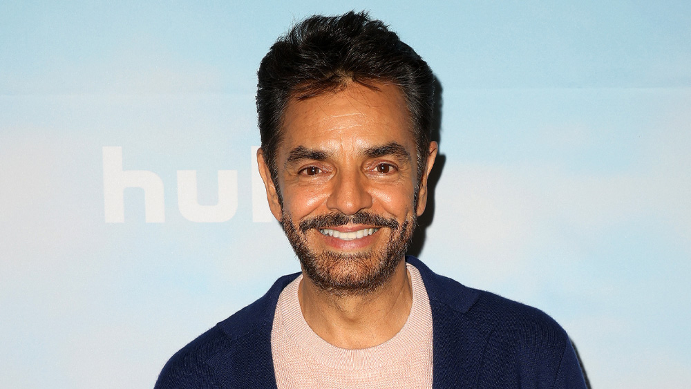 Eugenio Derbez auf dem Weg der Besserung nach „langer und komplexer Operation“ – Deadline
