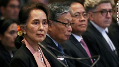 Aung San Suu Kyi: Ehemalige Führerin von Myanmar zu drei Jahren Gefängnis mit Zwangsarbeit verurteilt