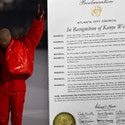 Kanye West hat seinen besonderen Tag in Atlanta, zu Ehren seiner Mutter vom Morris Brown College