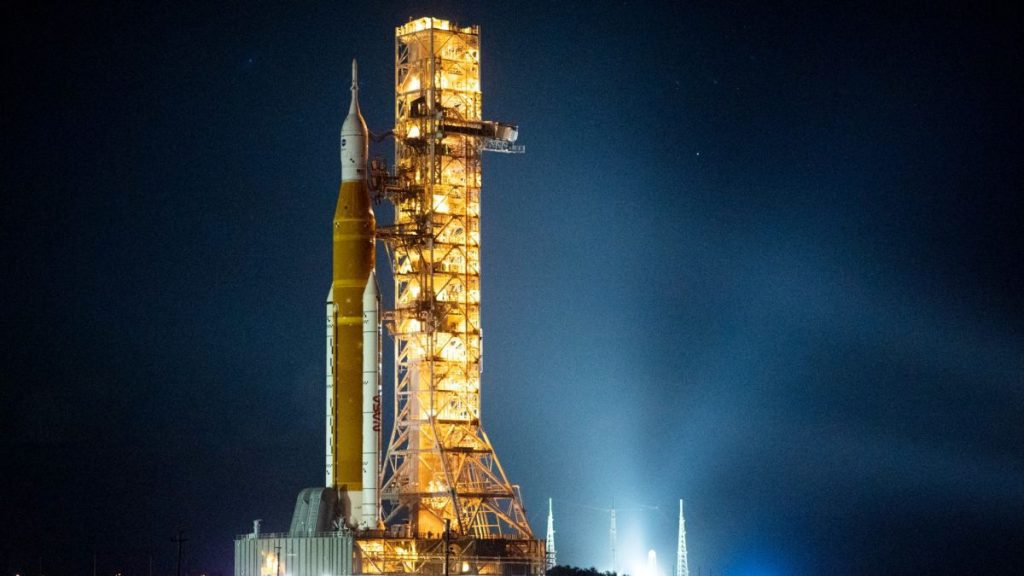Die Artemis-1-Mondraketen-Booster der NASA könnten im Dezember auslaufen