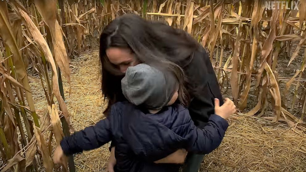 Foto: Meghan, Duchess of Sussex mit ihrem Sohn Archie aus der Netflix-Dokumentation, "Harry und Megan."
