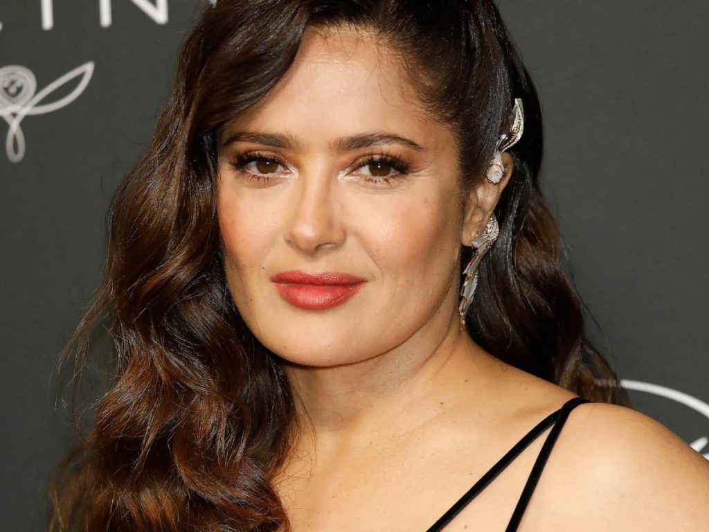 Die Fans sind geteilter Meinung (und verwirrt) über Salma Hayeks Brief an Königin Elizabeth II. Bald