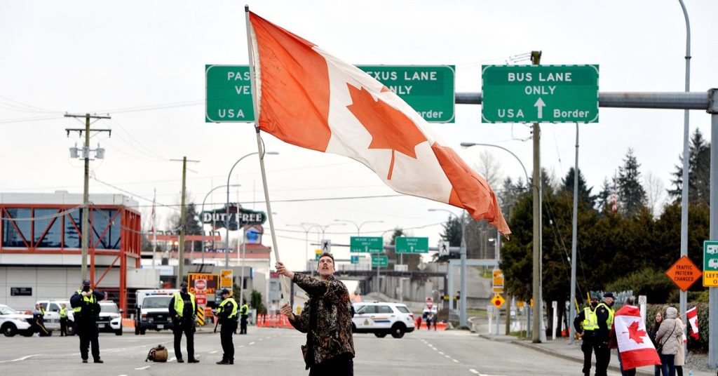 Die Namen der kanadischen Spender von LKW-Konvois sind durchgesickert, nachdem der Verstoß gemeldet wurde