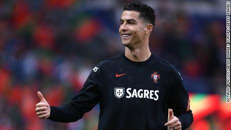Cristiano Ronaldo beginnt mit den Vorbereitungen für Portugals 2:0-Sieg gegen Nordmazedonien.