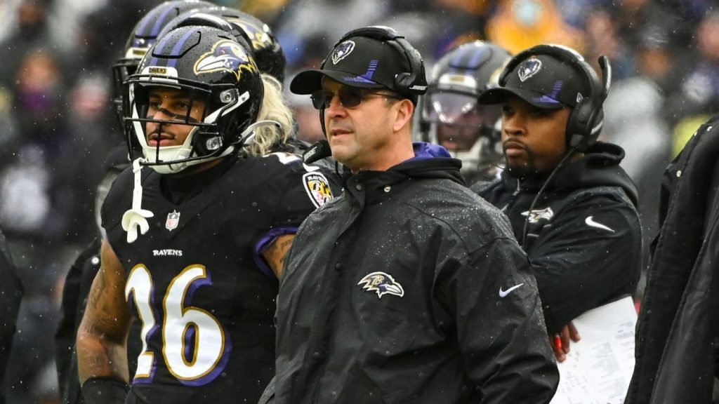 Die Baltimore Ravens haben Trainer John Harbaugh für eine Vertragsverlängerung um drei Jahre verpflichtet