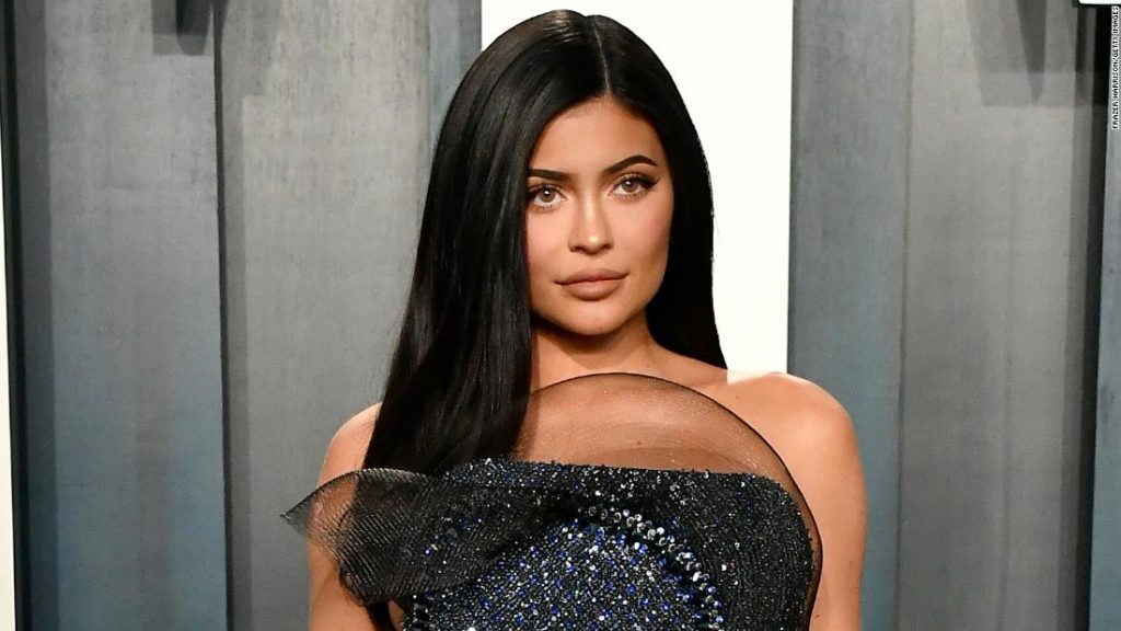 Kylie Jenner spricht über die Genesung nach der Geburt nach Baby Wolf