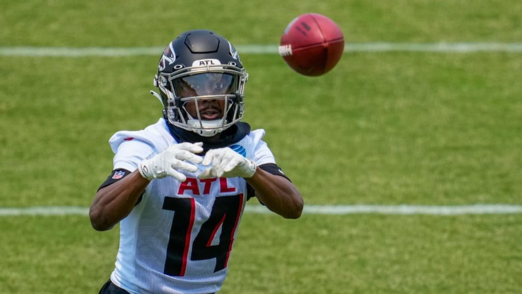 Quelle sagt Atlanta Falcons WR Russell Gage plant, bei den Tampa Bay Buccaneers zu unterschreiben