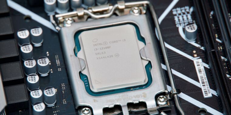 Test Intel Core i3-12100 und i5-12400: Schnell, günstig, schwer zu kritisieren