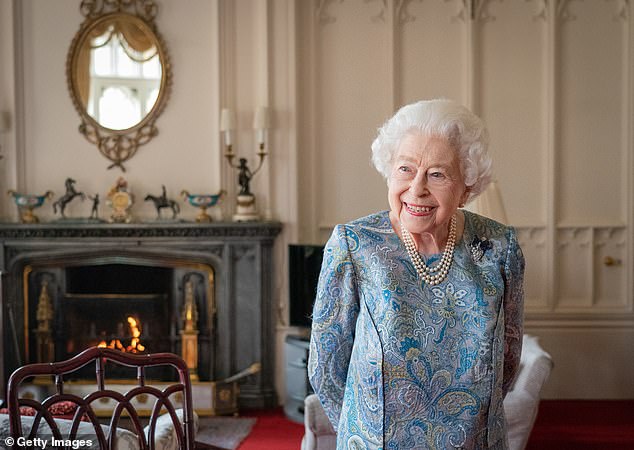 Die Queen nimmt am 28. April an einem Treffen mit dem Schweizer Präsidenten auf Schloss Windsor teil