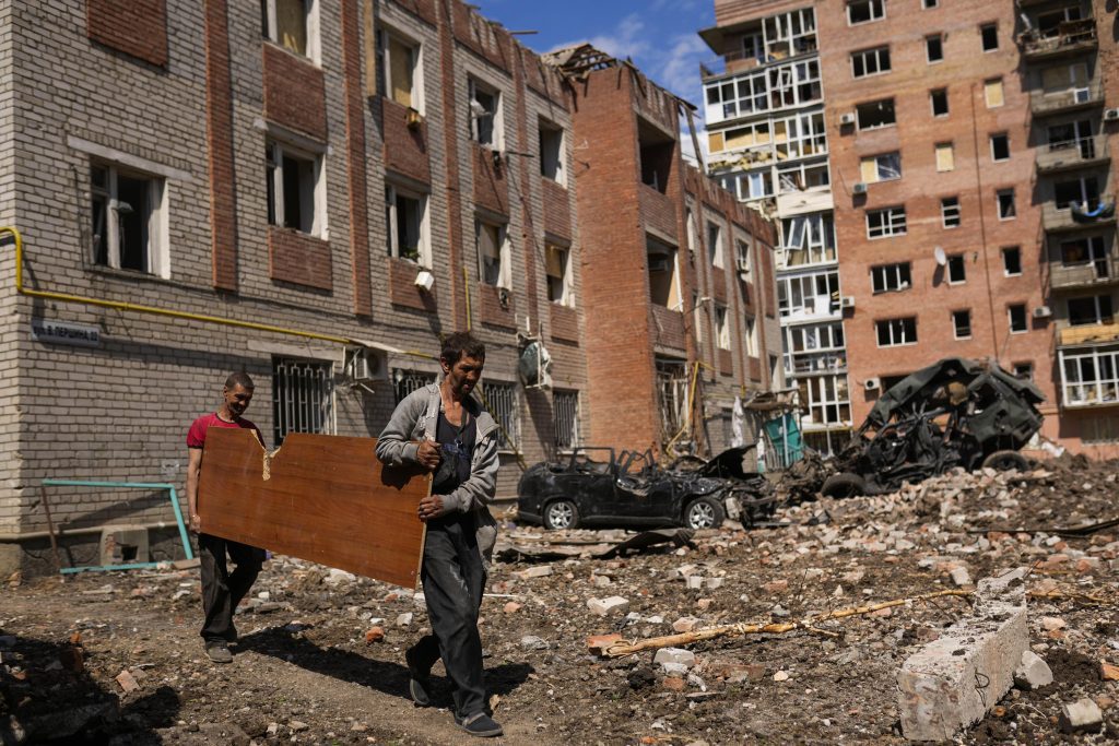 Ukraine: 200 Leichen in einem Keller unter den Trümmern von Mariupol gefunden