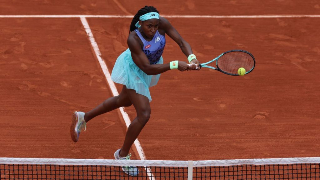 Coco Gauff, die jüngste verbliebene Frau bei den French Open, rückt in die vierte Runde vor