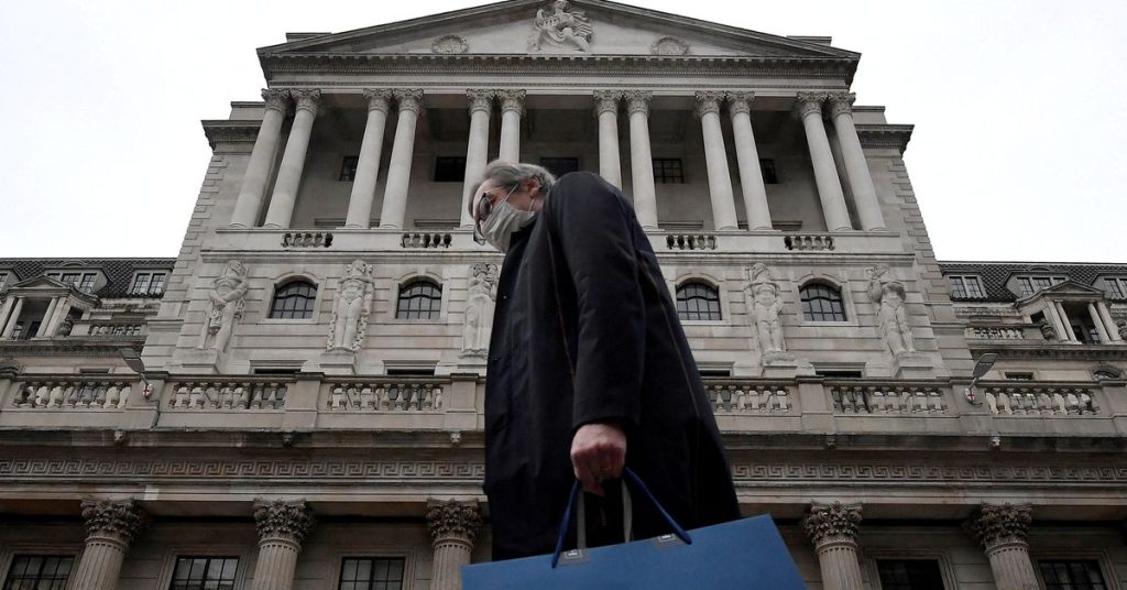 Die Bank of England meldet ein Rezessions- und Inflationsrisiko von 10 %, da sie die Zinssätze erneut anhebt