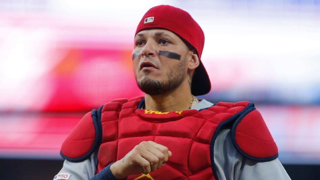 Louis Cardinals hat Catcher Yadier Molina auf die Trauerliste gesetzt, Stephen Matz bei 15 Days of IL