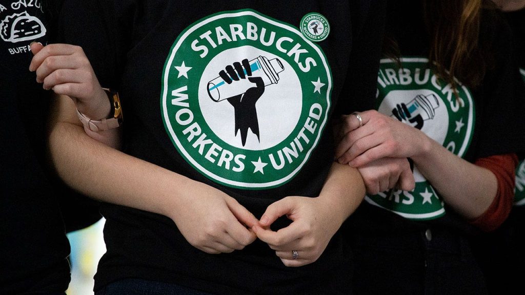 Starbucks schließt das New Yorker Café in dem, was die Gewerkschaft Rache nennt: Bericht