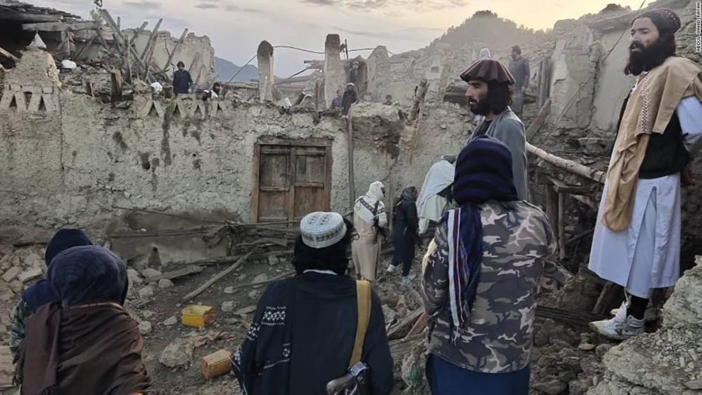 Erdbeben in Afghanistan: Bei dem Erdbeben der Stärke 5,9 kamen mindestens 285 Menschen ums Leben
