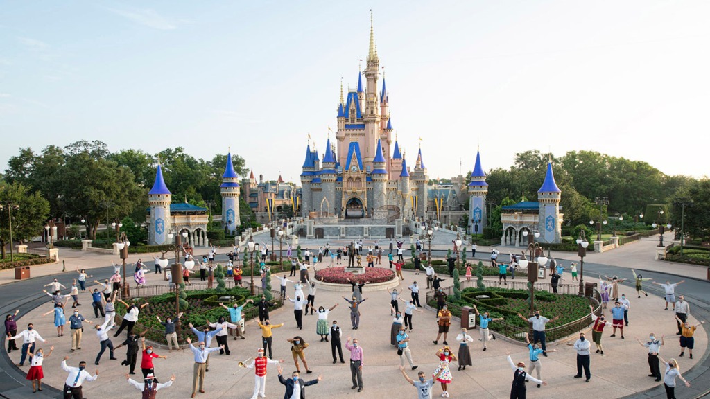 Disney verzögert die Verlagerung von Tausenden von Arbeitsplätzen nach Florida bis 2026 - The Hollywood Reporter