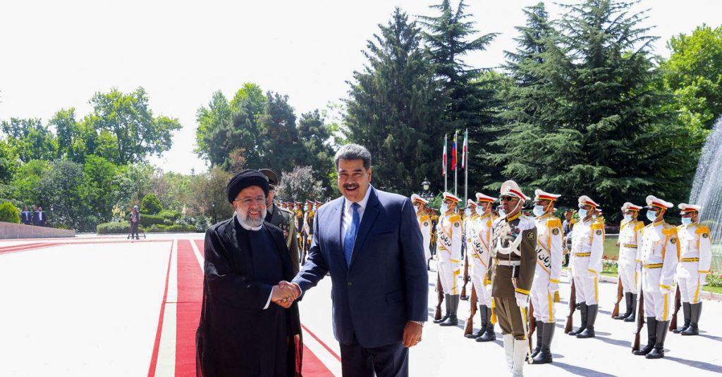 Unter US-Sanktionen unterzeichnen der Iran und Venezuela einen 20-Jahres-Kooperationsplan