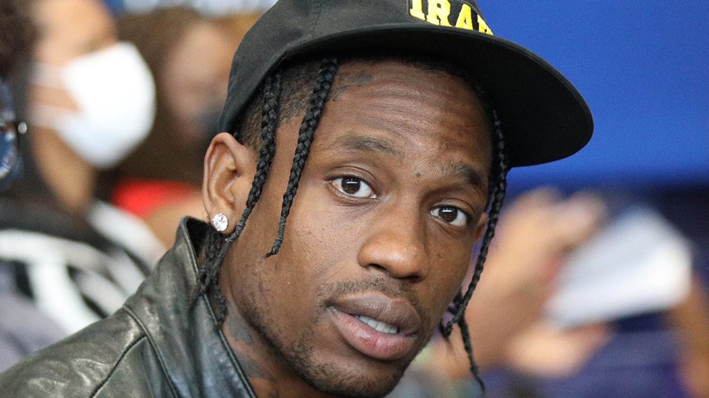 Travis Scott wurde von der Familie des Astroworld-Opfers kritisiert, nachdem er das Konzert abgebrochen hatte