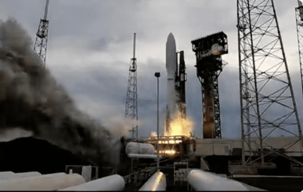 Atlas 5 der ULA startet einen experimentellen Raketenwarnsatelliten