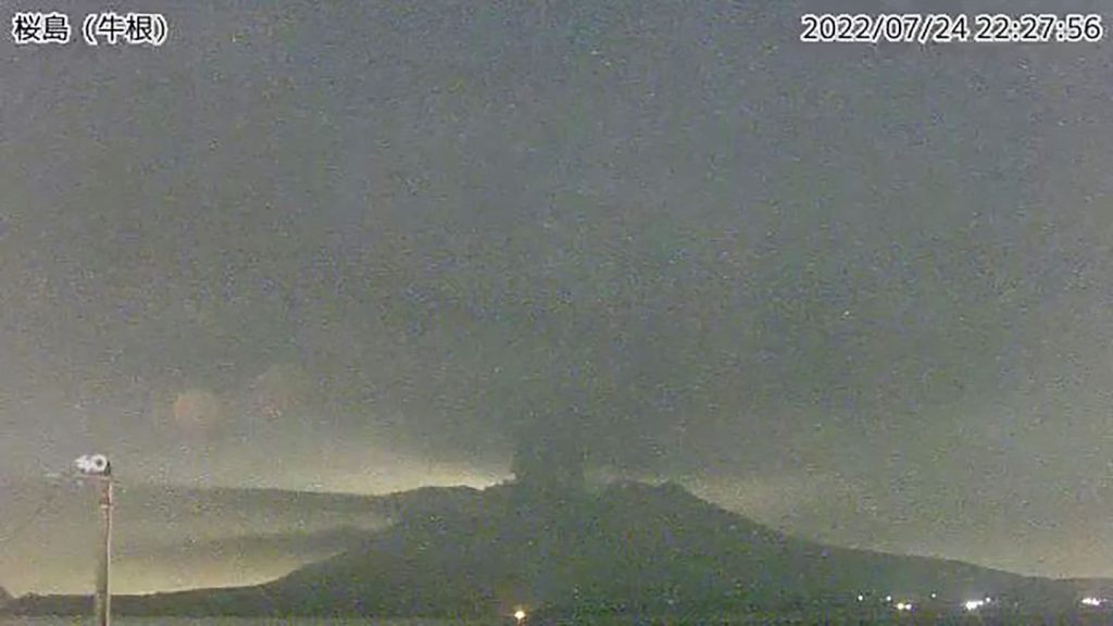 Ausbruch des Vulkans Sakurajima, Westjapan