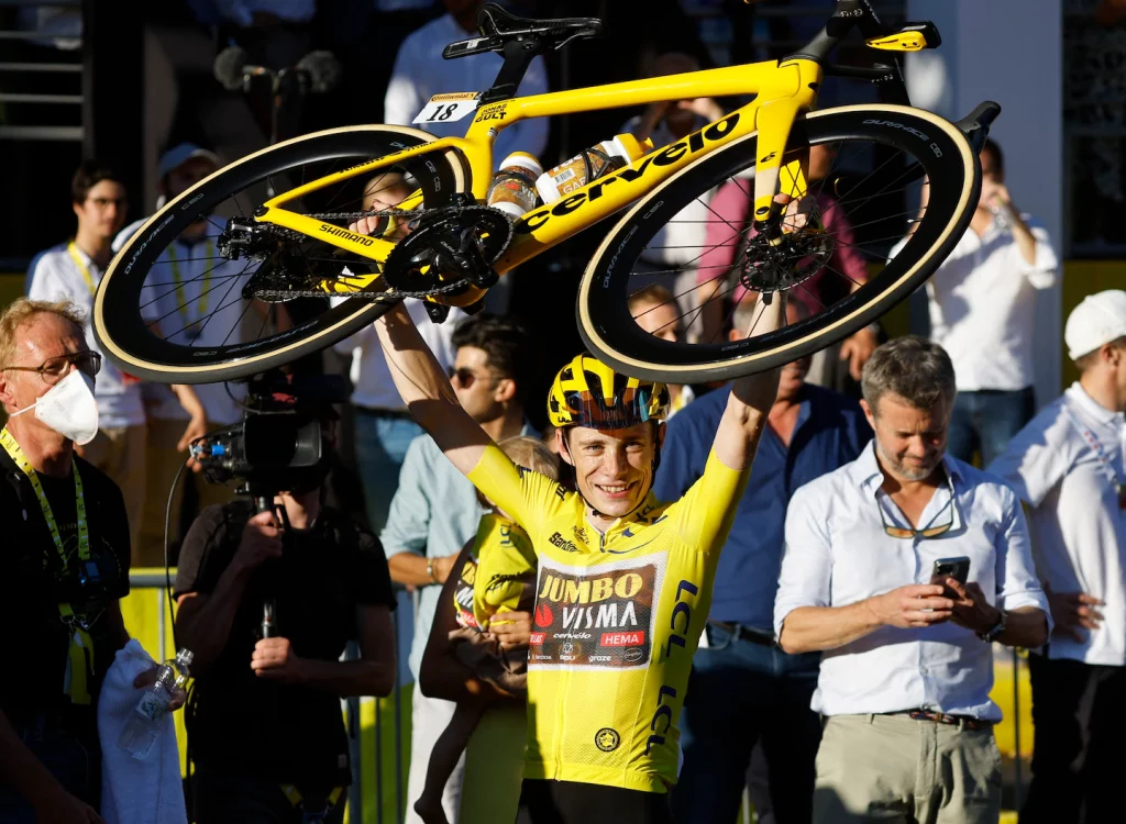 Jonas Weinggaard gewinnt die Tour de France