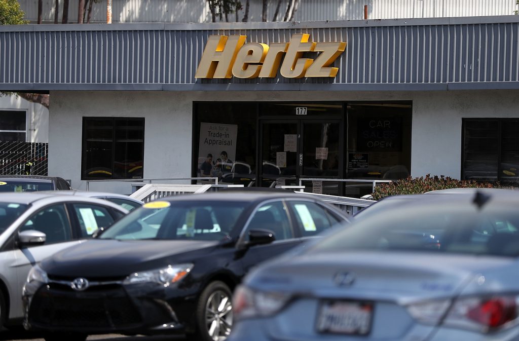 Prozess wegen falscher Hertz-Festnahme: 47 Kunden verklagen einen Autovermieter wegen falscher Festnahme