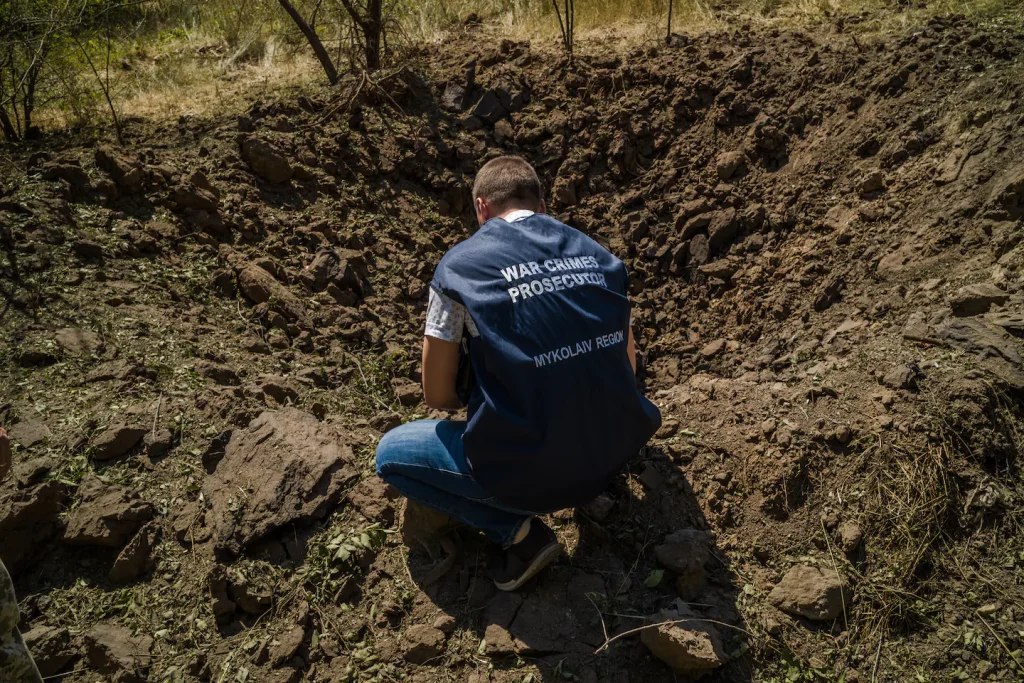 Videoclip zeigt pro-russische Kräfte, die einen verurteilten ukrainischen Kämpfer denunzieren