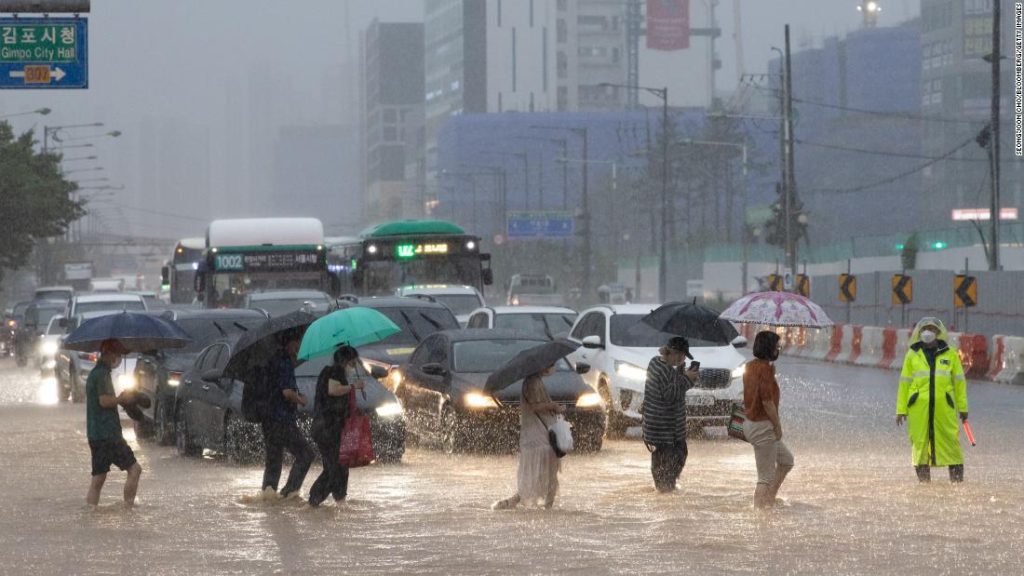 Überschwemmungen in Seoul: Rekordregen tötet mindestens 9 Menschen in Südkoreas Hauptstadt, als Gebäude überschwemmt und Autos überschwemmt werden
