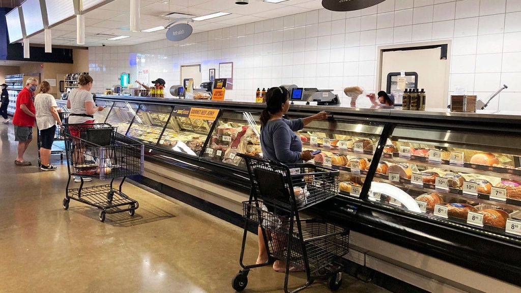 Die Inflation wirkt sich auf die Lebensmittelrechnungen in den USA aus, da die Lebensmittelpreise steigen