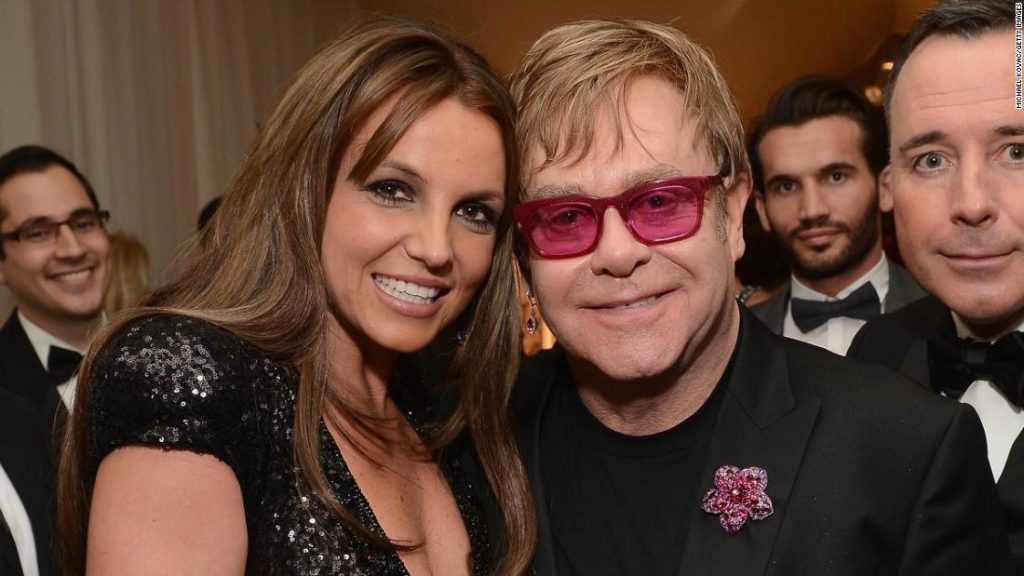 Britney Spears arbeitet mit Elton John bei Hold Me Closer zusammen, ihrer ersten Veröffentlichung seit sechs Jahren