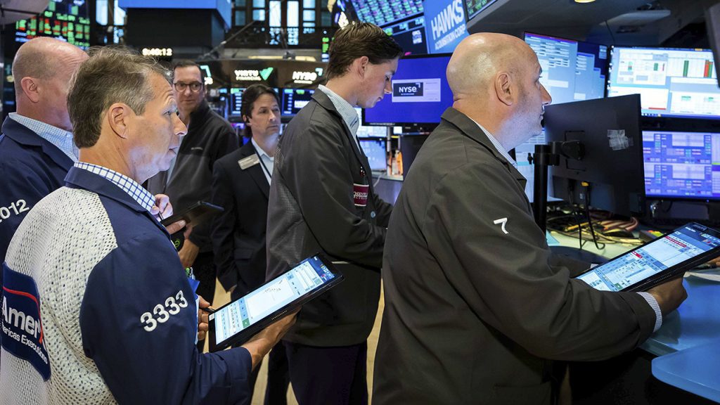 Börsennachrichten: Börsennachrichten: S&P, Kursrutsche an der Nasdaq, Disney hebt den Dow an, Öl springt auf 94 $